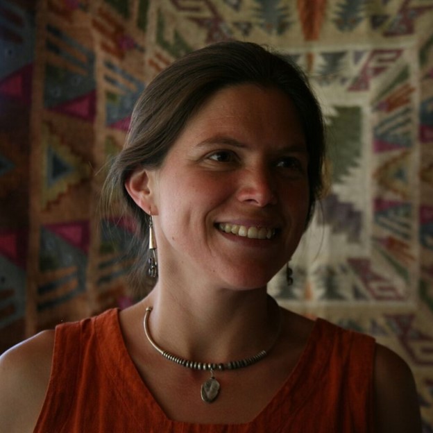 Dr. Anja Loizaga-Velder